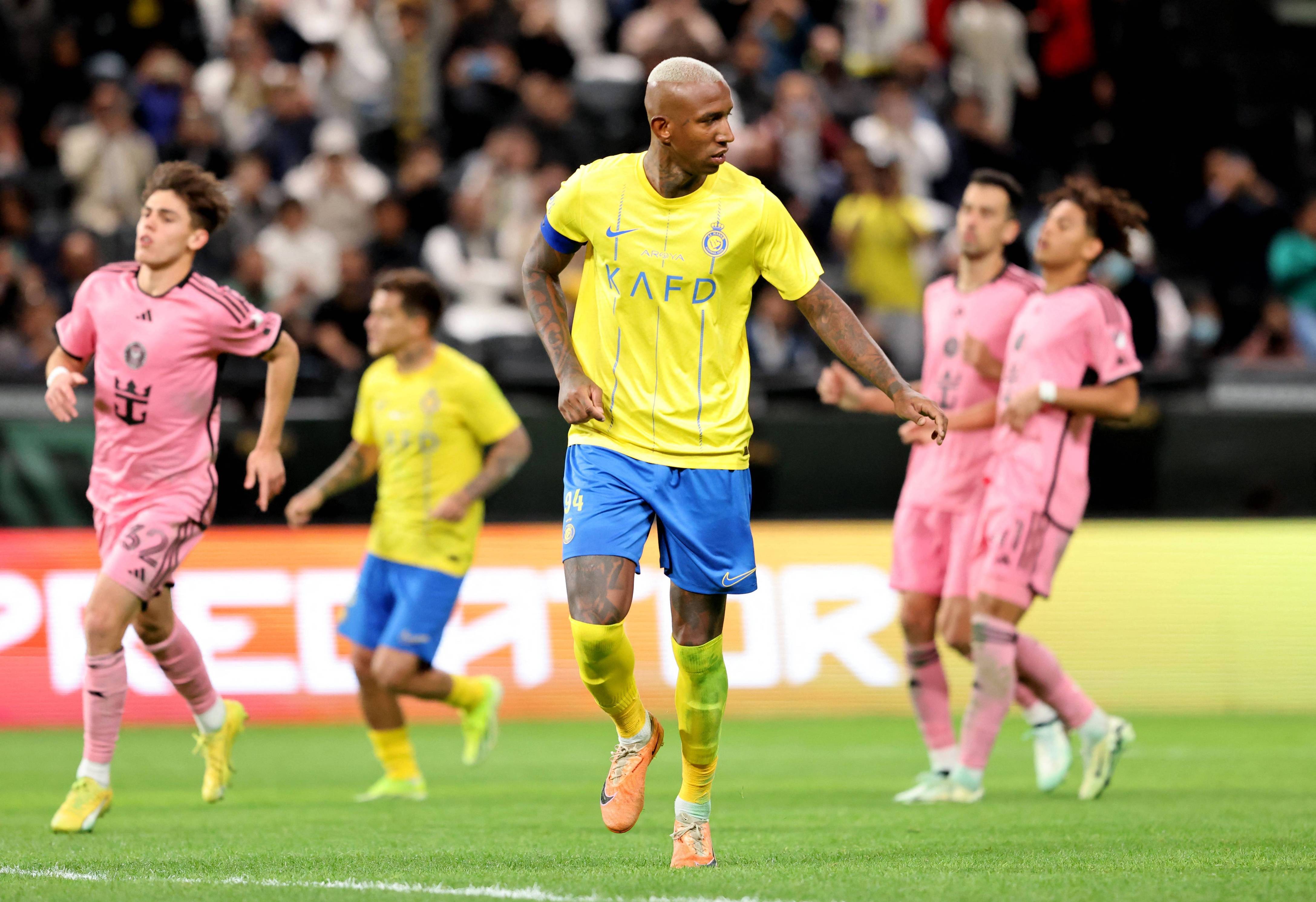 九游娱乐网页-包含穆里尼奥赞扬球队团结一致,取得连胜的词条