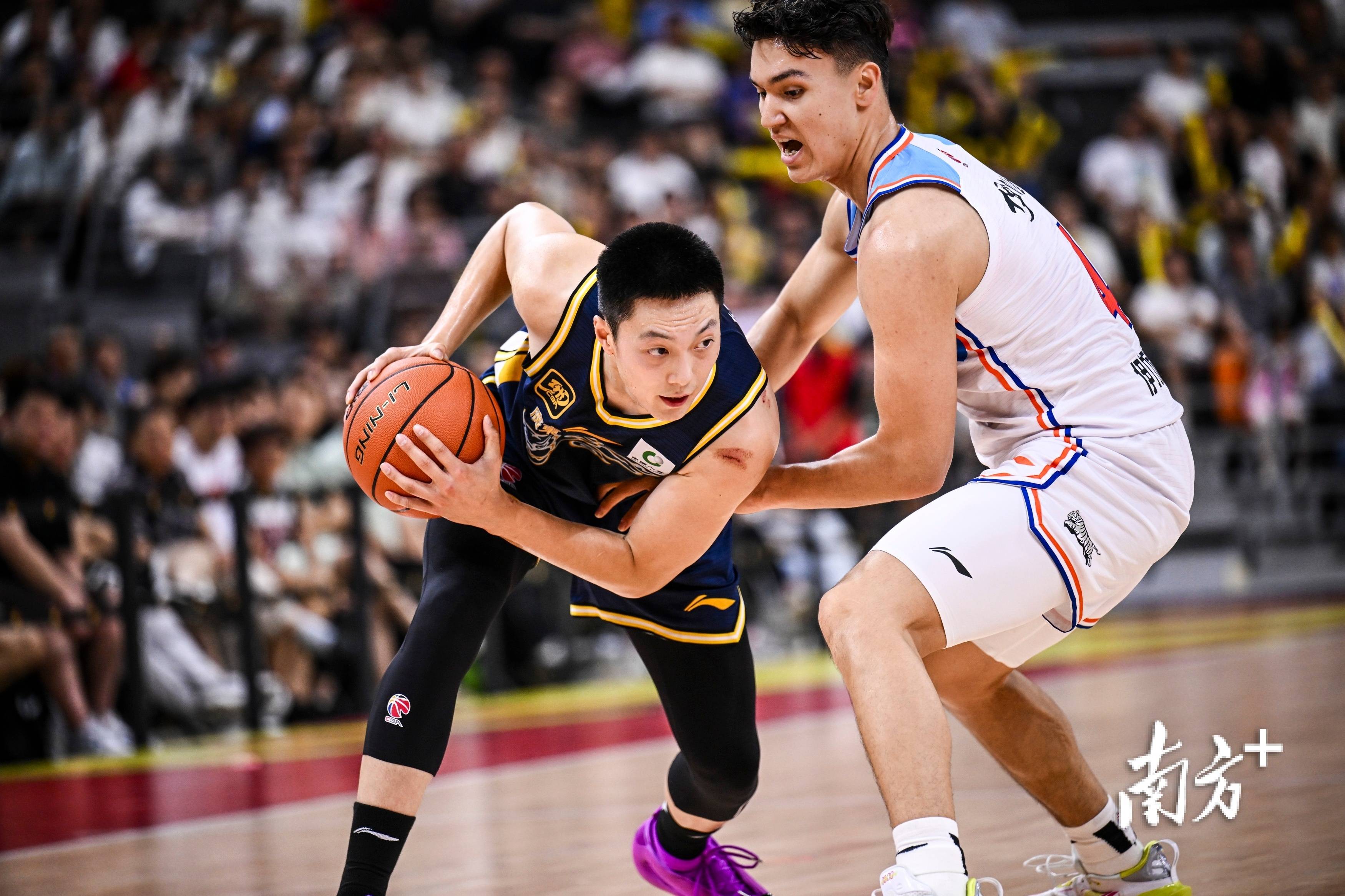 摩朗圣日耳曼大获胜利，赛季开门红