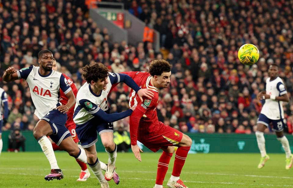 九游娱乐官方网站-利物浦守住胜利优势,成功晋级