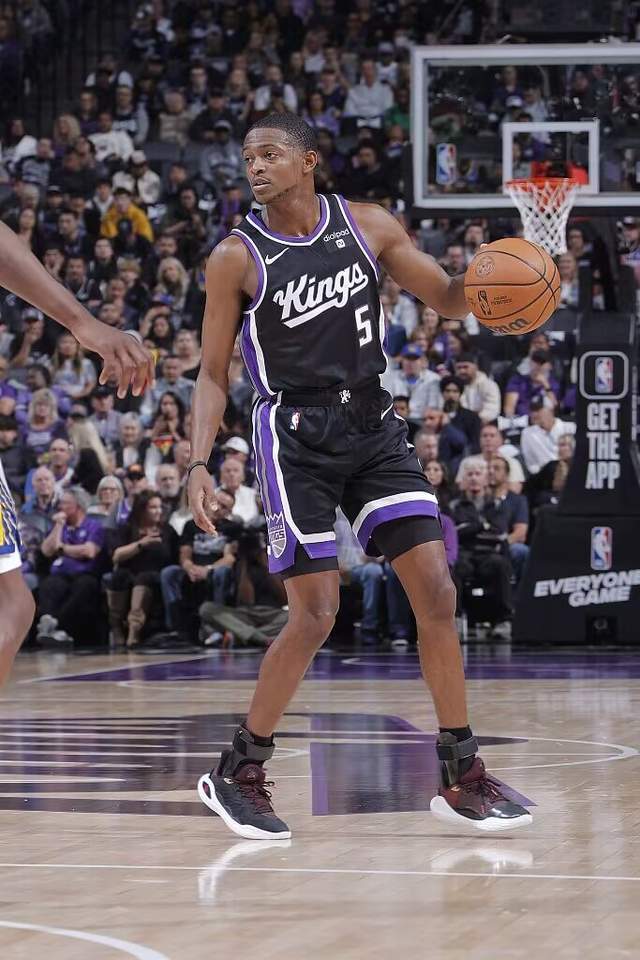 火箭客场力克国王，豪取四连胜