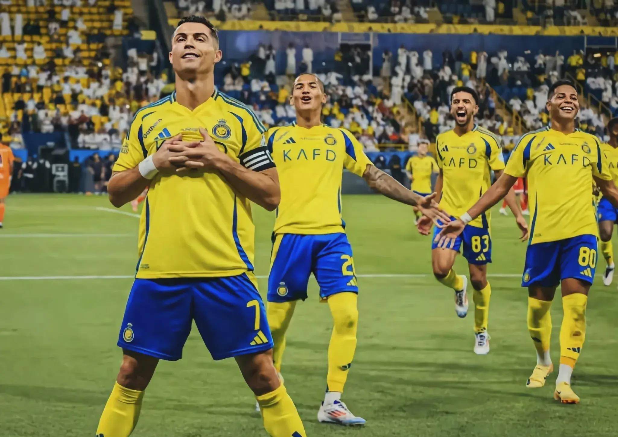 足球明星表现：人气高涨成为头条新闻