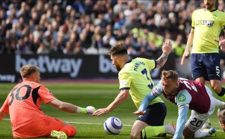 切尔西遭遇主场失利,前景蒙上阴影的简单介绍 切尔西遭遇主场失利,前景蒙上阴影的简单介绍