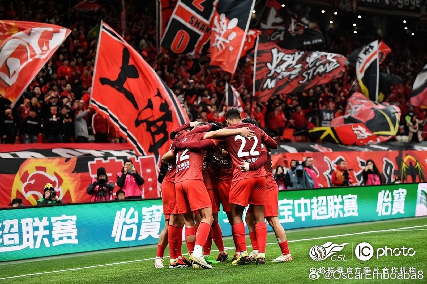 九游娱乐官方-强强碰撞，战况激烈，球迷狂热呐喊的简单介绍