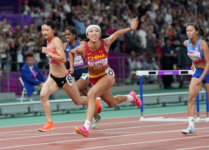 九游体育官方入口-包含田径女子百米预赛：牙买加选手表现抢眼的词条