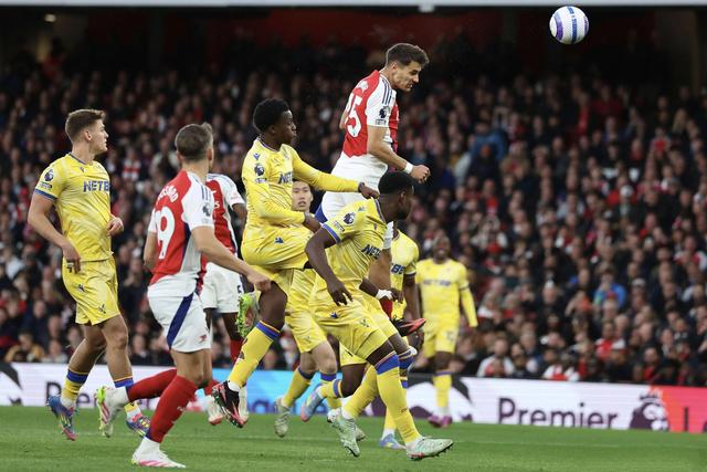 九游官网-欧洲足球争夺战激烈,多次惊险平局