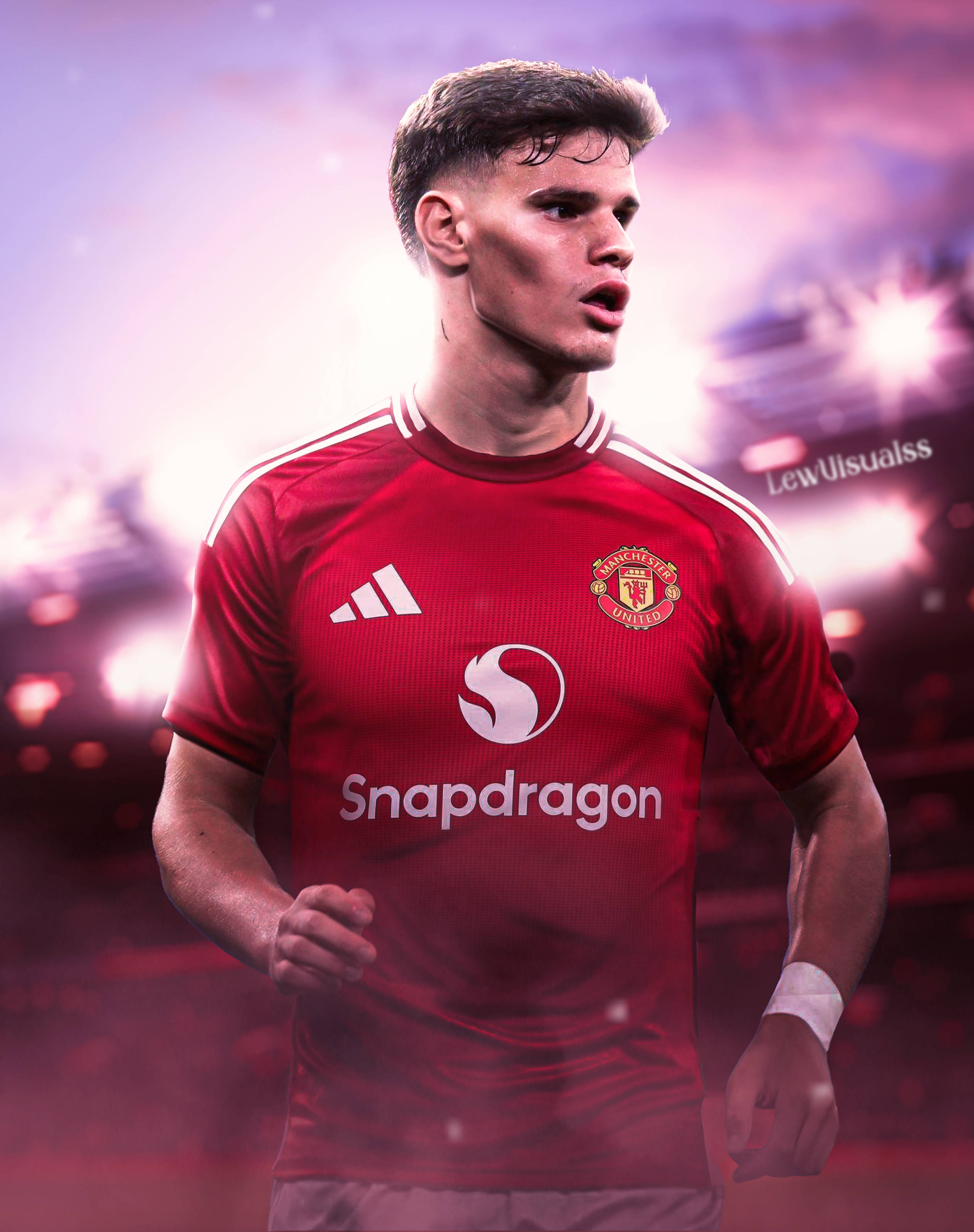 曼联主场击败AC米兰，晋级希望更加明朗