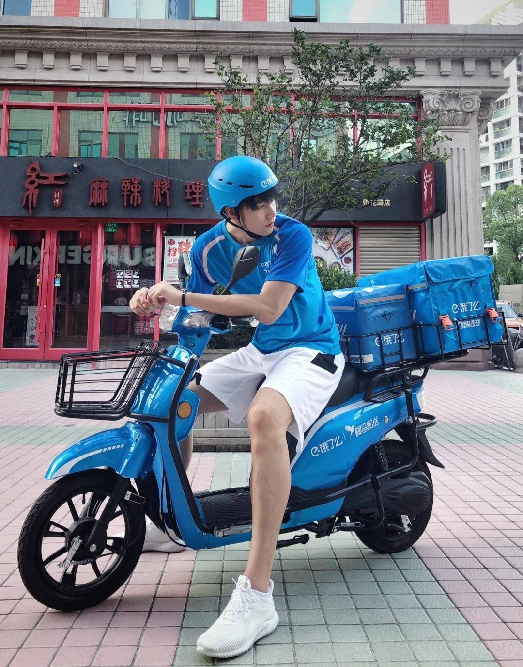 九游娱乐首页-包含各队斗志昂扬，遥相呼应诠释篮球魂的词条