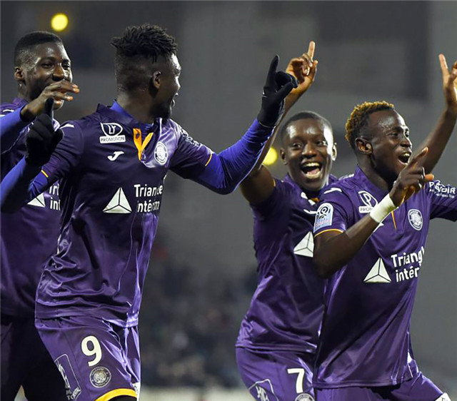 九游娱乐网站-尼斯主场逼平兰斯，保持不败