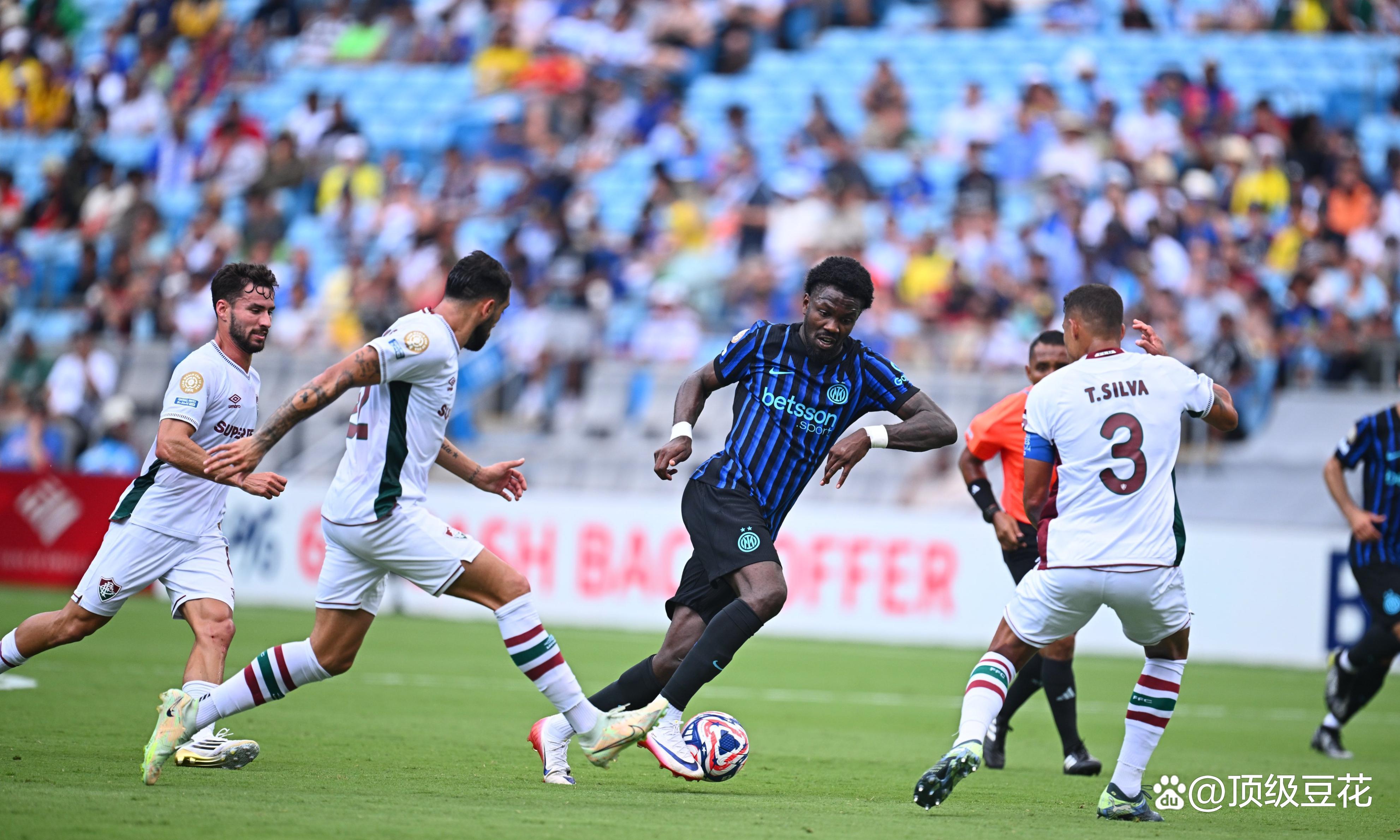 曼城轻松大胜，成功晋级欧冠四强的简单介绍