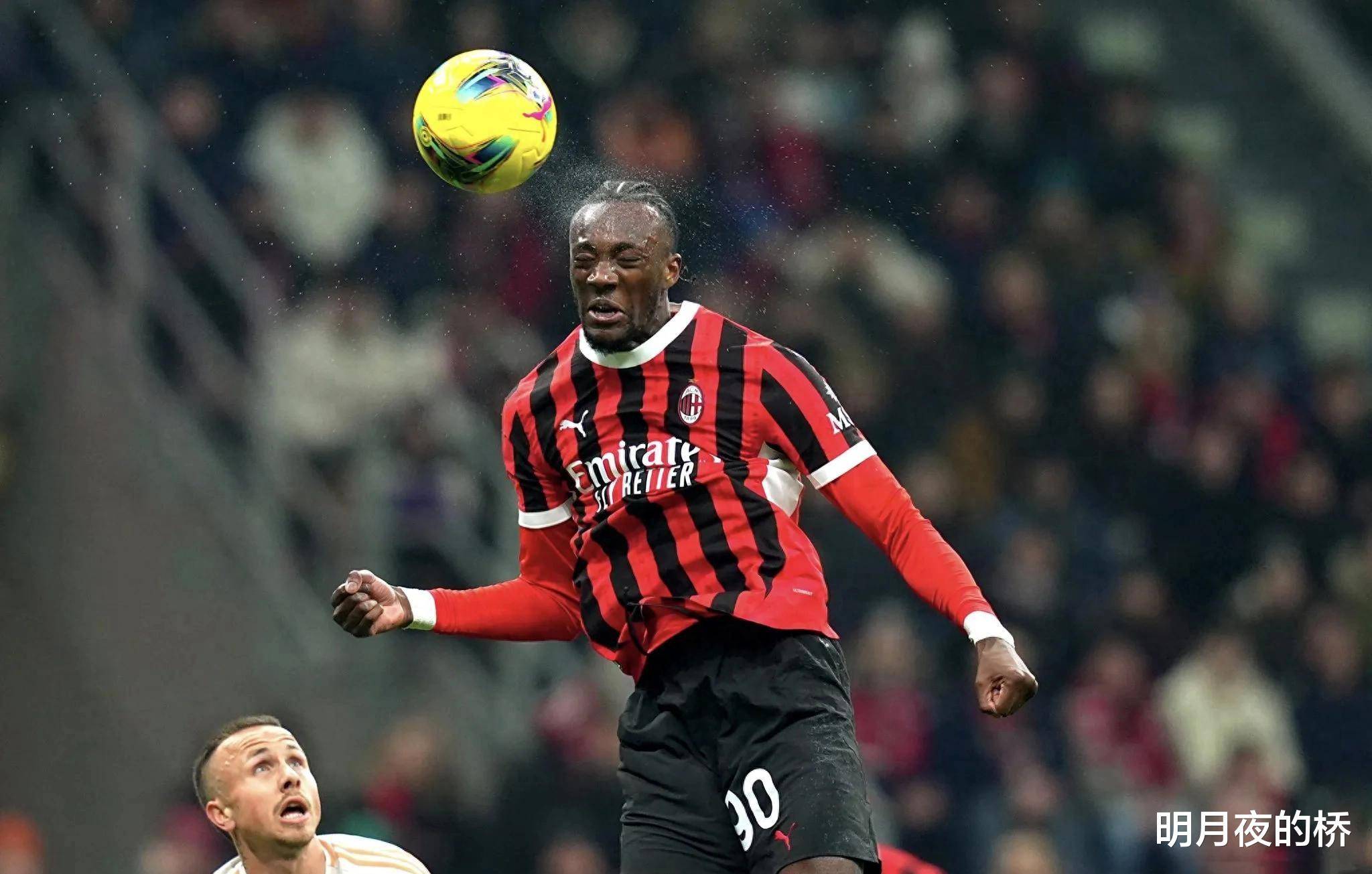 足坛豪门再陷泥潭，晋级形势严峻的简单介绍