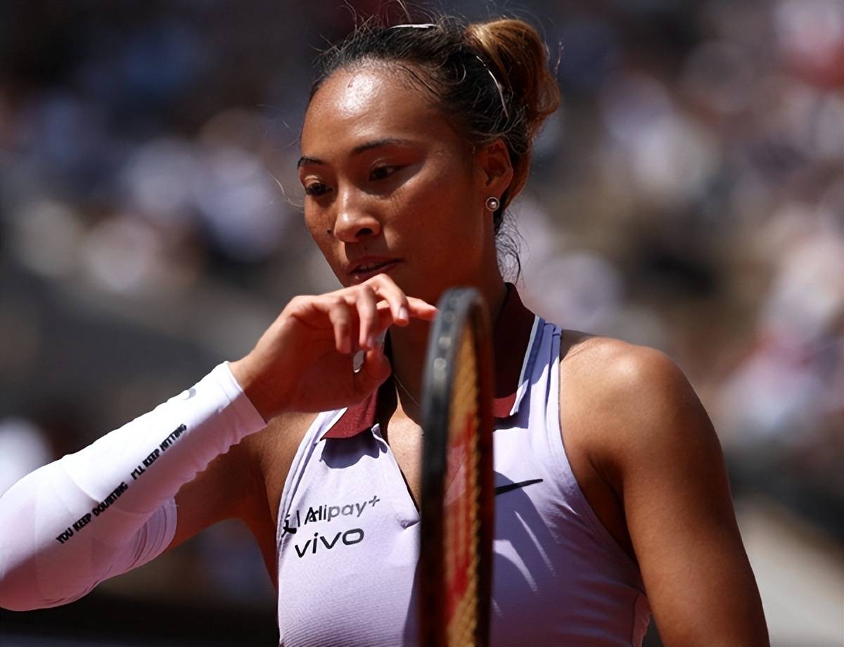 玻利维亚选手登顶田径比赛女子400米栏领先成绩