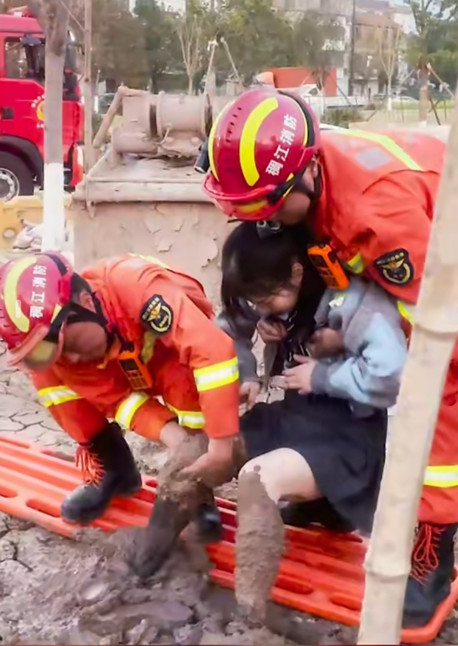 汉堡遭遇主场溃败，陷入保级泥潭的简单介绍
