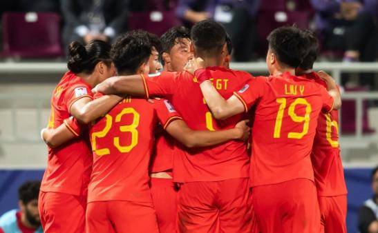 关于足球盛宴掀开序幕，球迷热切期待的信息