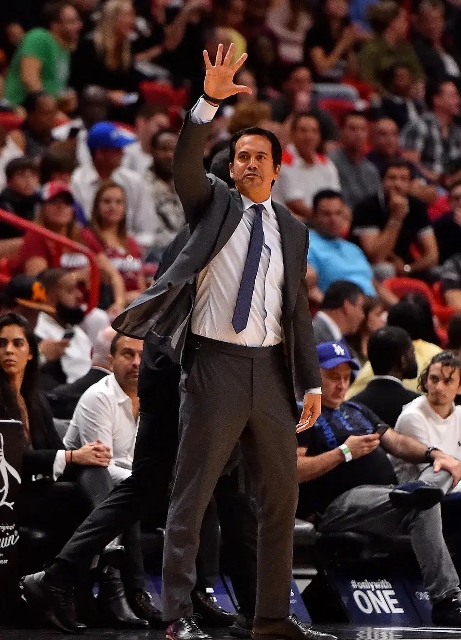 热火时钦名灌猛界于湖人公牛凯尔长阔卡上喜