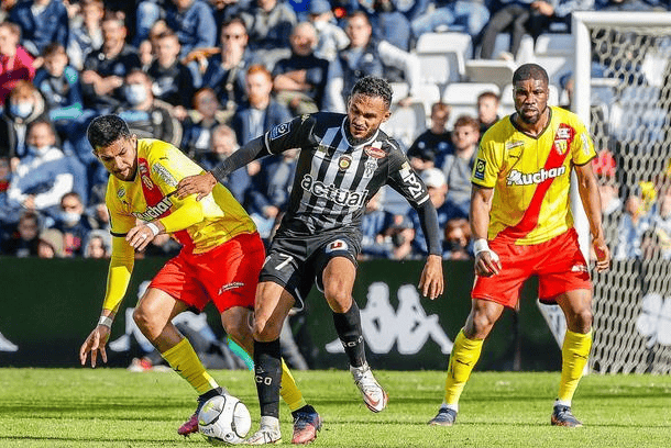 九游官网-客场作战的斯特拉斯堡不敌克莱蒙