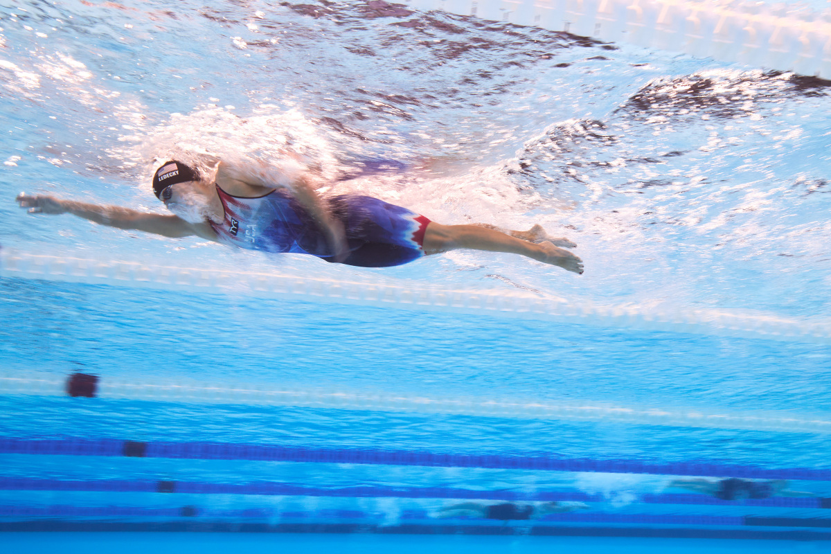 九游APP-荷兰运动员在游泳比赛中打破记录，夺金