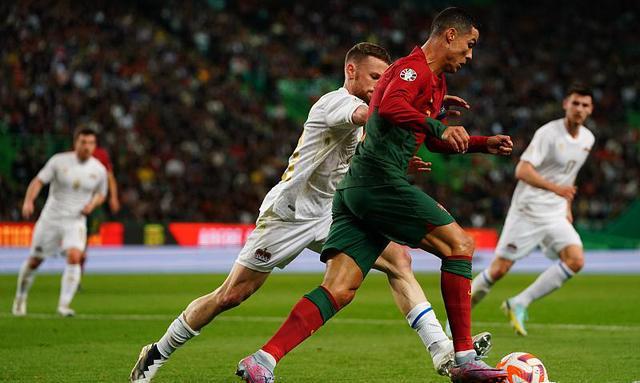 包含罗马尼亚国家队在对阵列支敦士登时大胜的词条