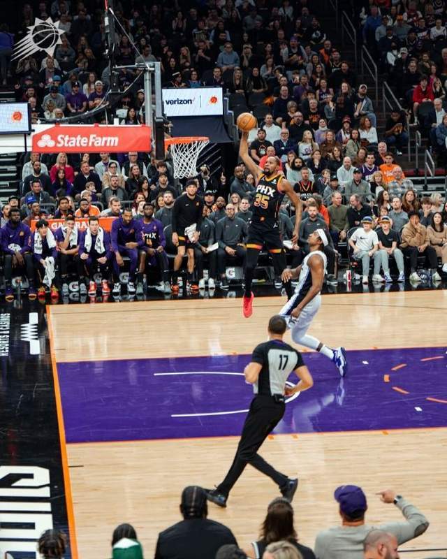 九游娱乐app下载-战术对决！教练战术谁能更胜一筹？