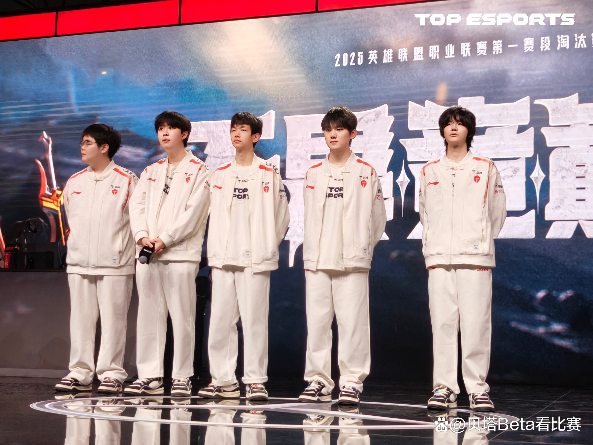 DK碾压KT，Caps关键团战开团秒人鏖战多局全球总决赛，技惊四座