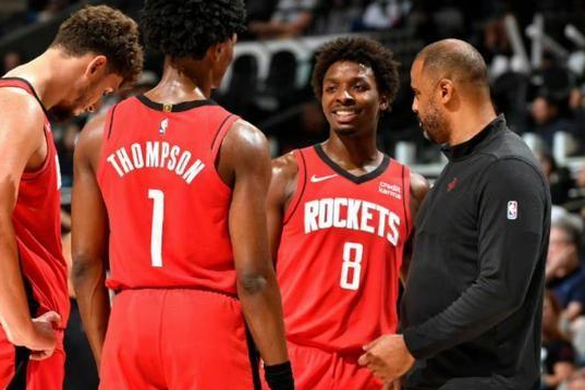 队内矛盾曝光，球员团结合作成问题